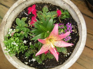 Outdoor flower pot